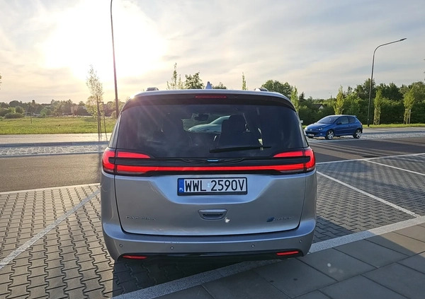 Chrysler Pacifica cena 186000 przebieg: 32000, rok produkcji 2021 z Wołomin małe 352